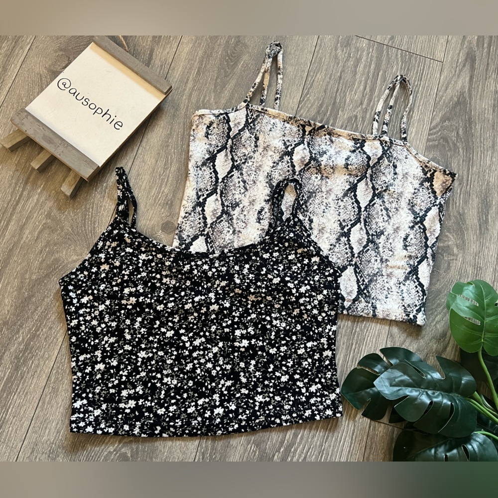 Forever 21 Snake Print Crop Top & Love Tree Tiny Floral Crop Top Bundle. Size M